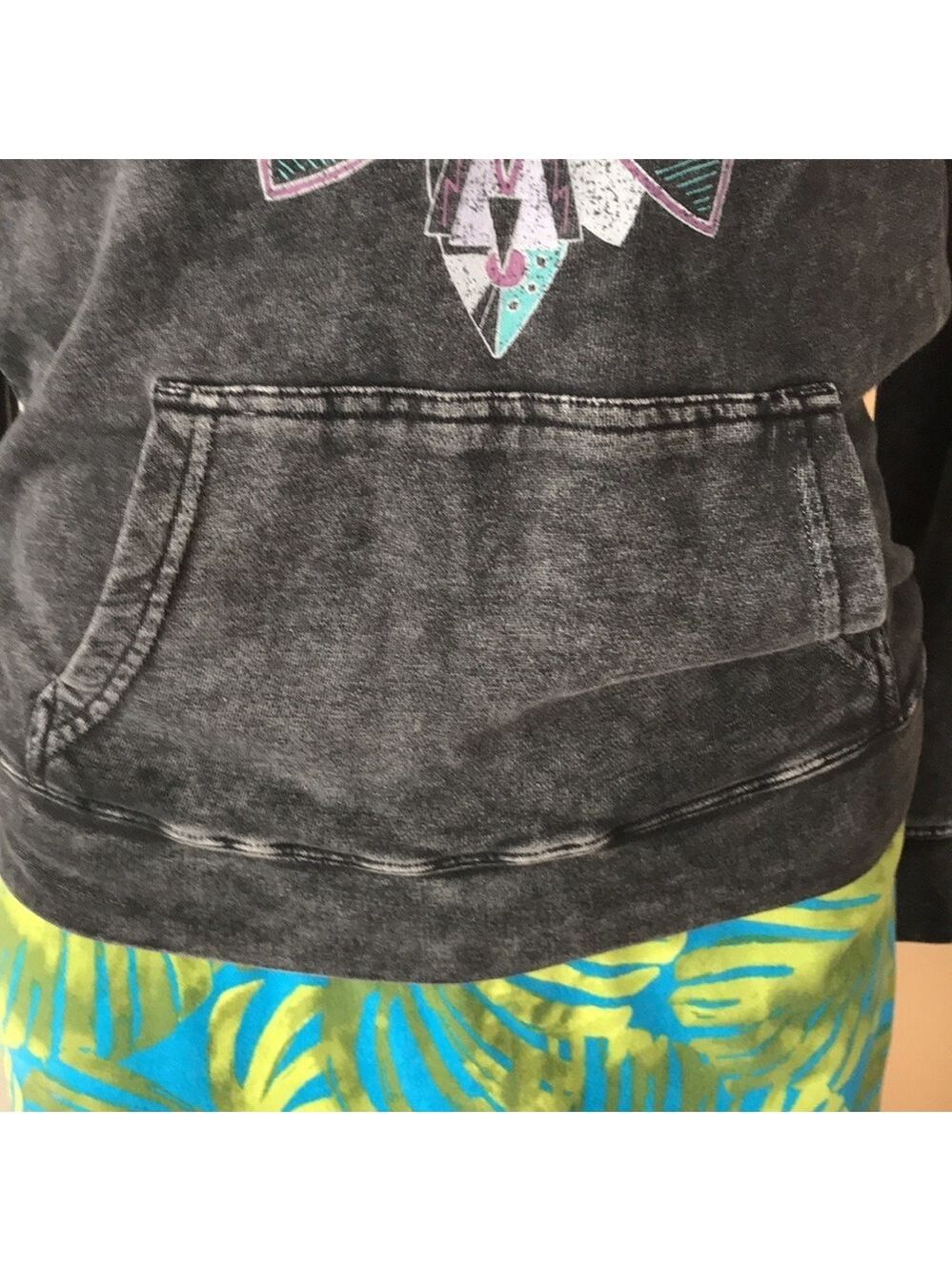 Volcom top - Picture 3 of 7